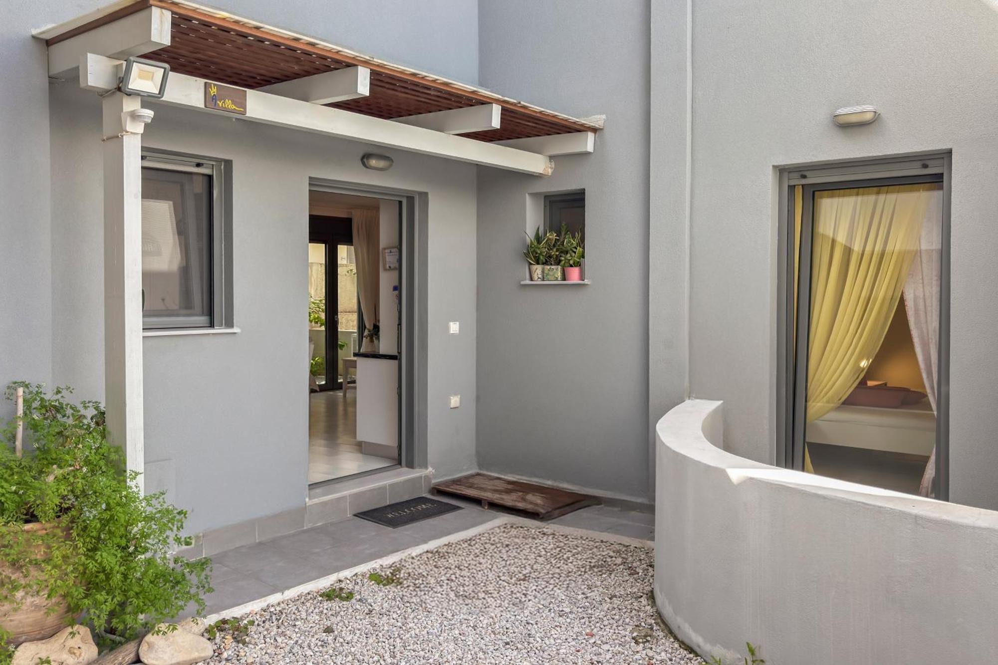 Alisahni Villa & Suite Като Дарацо Екстериор снимка