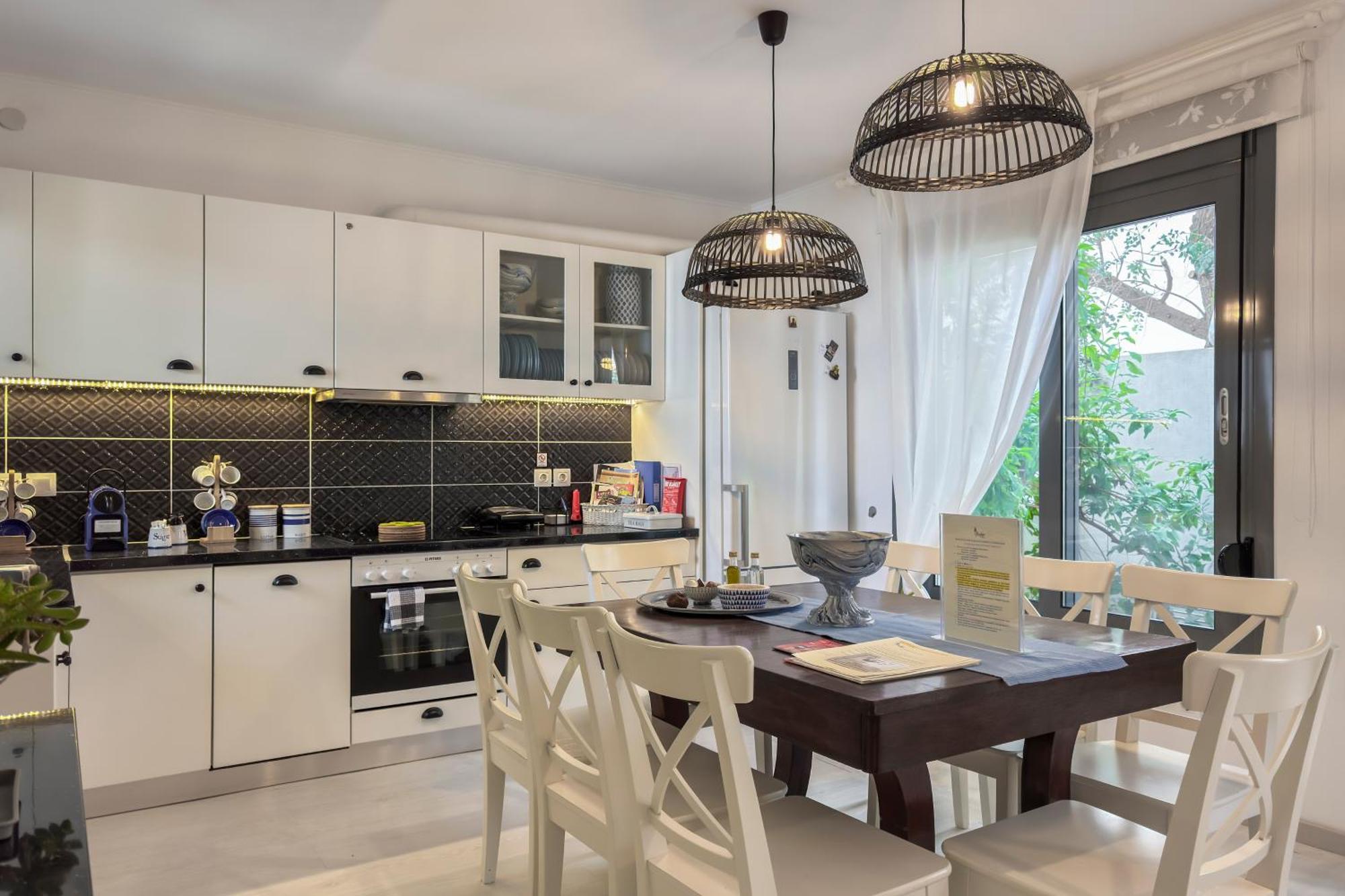 Alisahni Villa & Suite Като Дарацо Екстериор снимка
