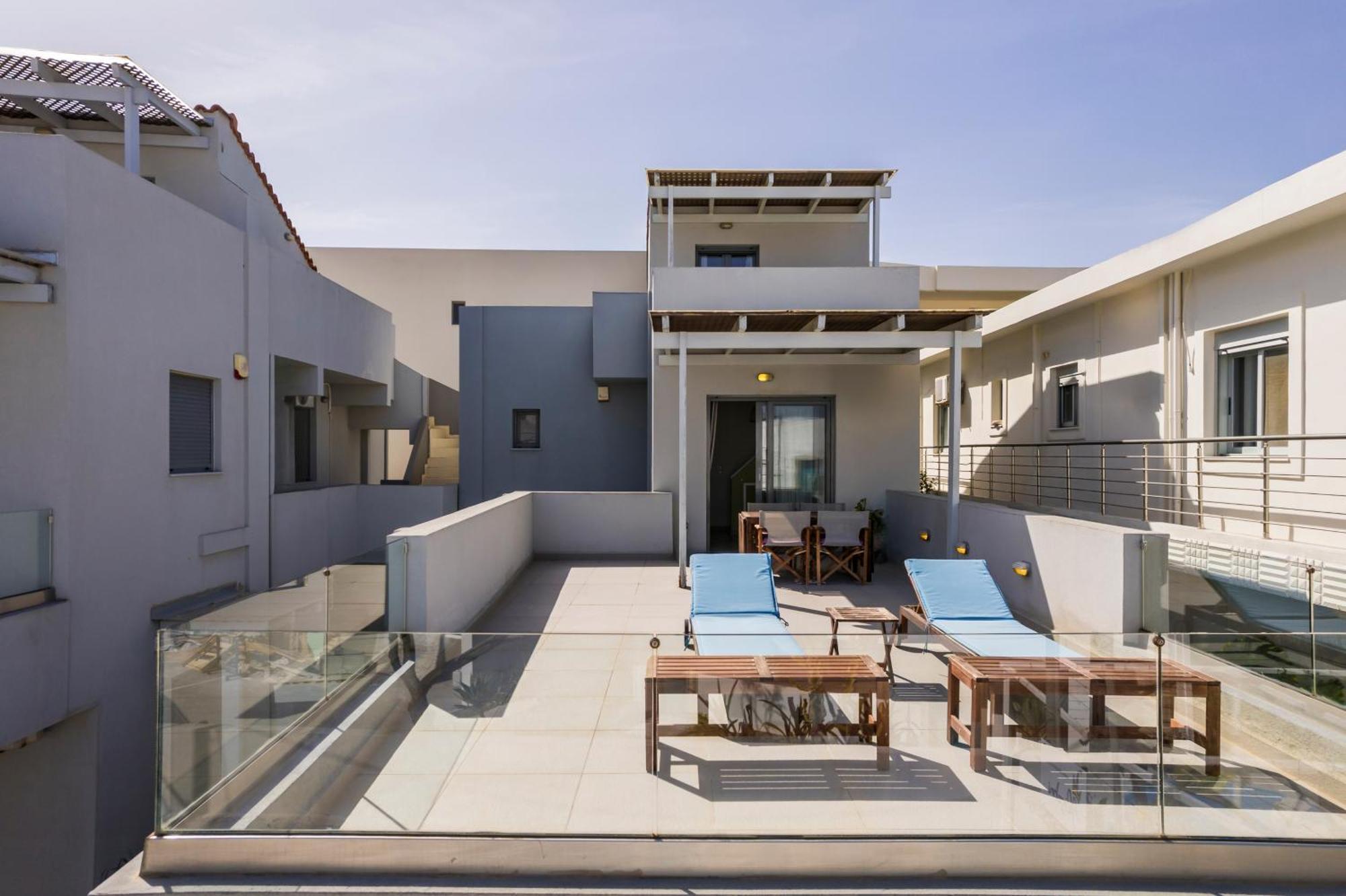 Alisahni Villa & Suite Като Дарацо Екстериор снимка